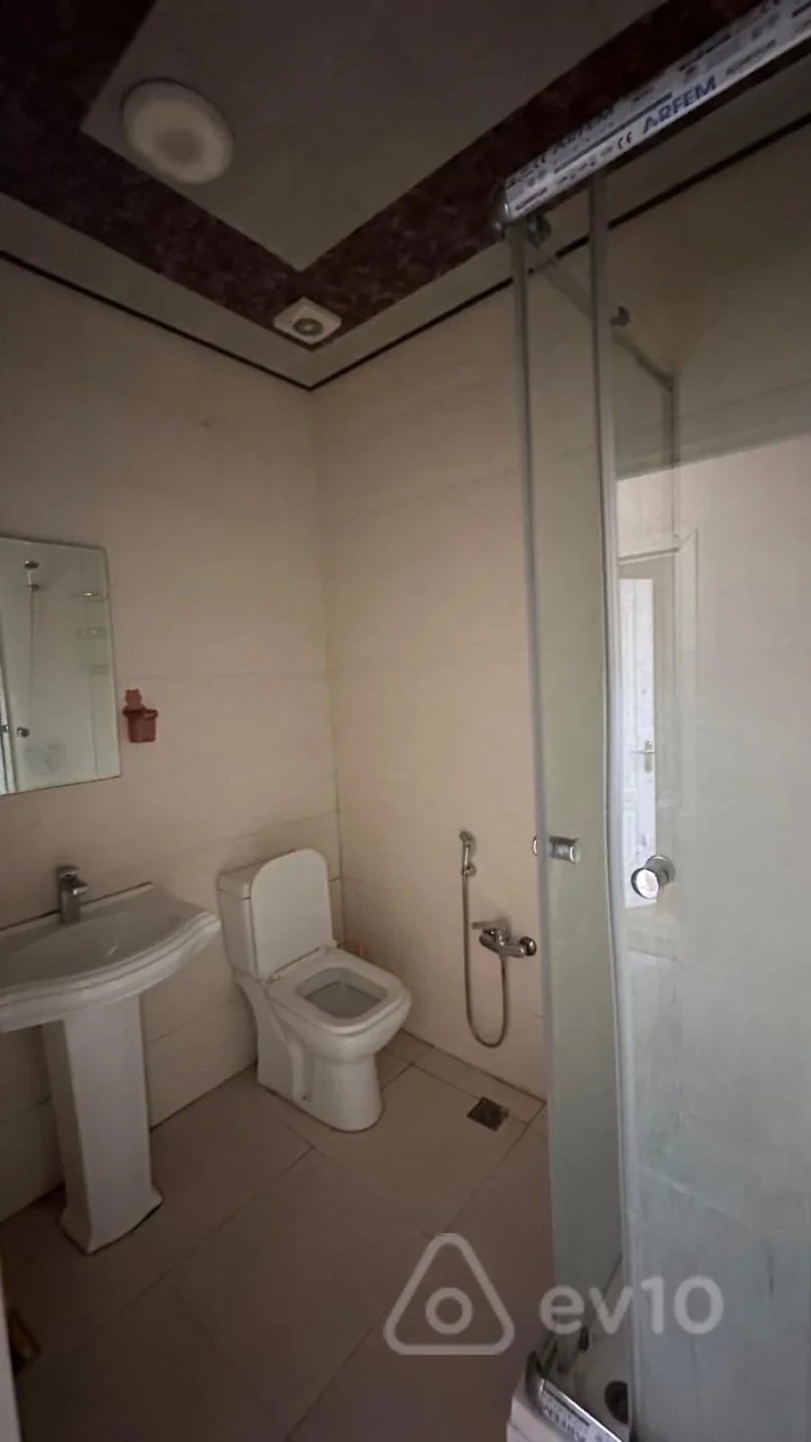 Kirayə verilir 2 otaqlı yeni tikili 45 m²