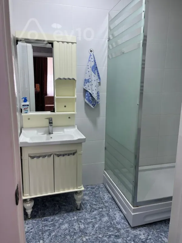 Kirayə verilir 2 otaqlı yeni tikili 40 m²