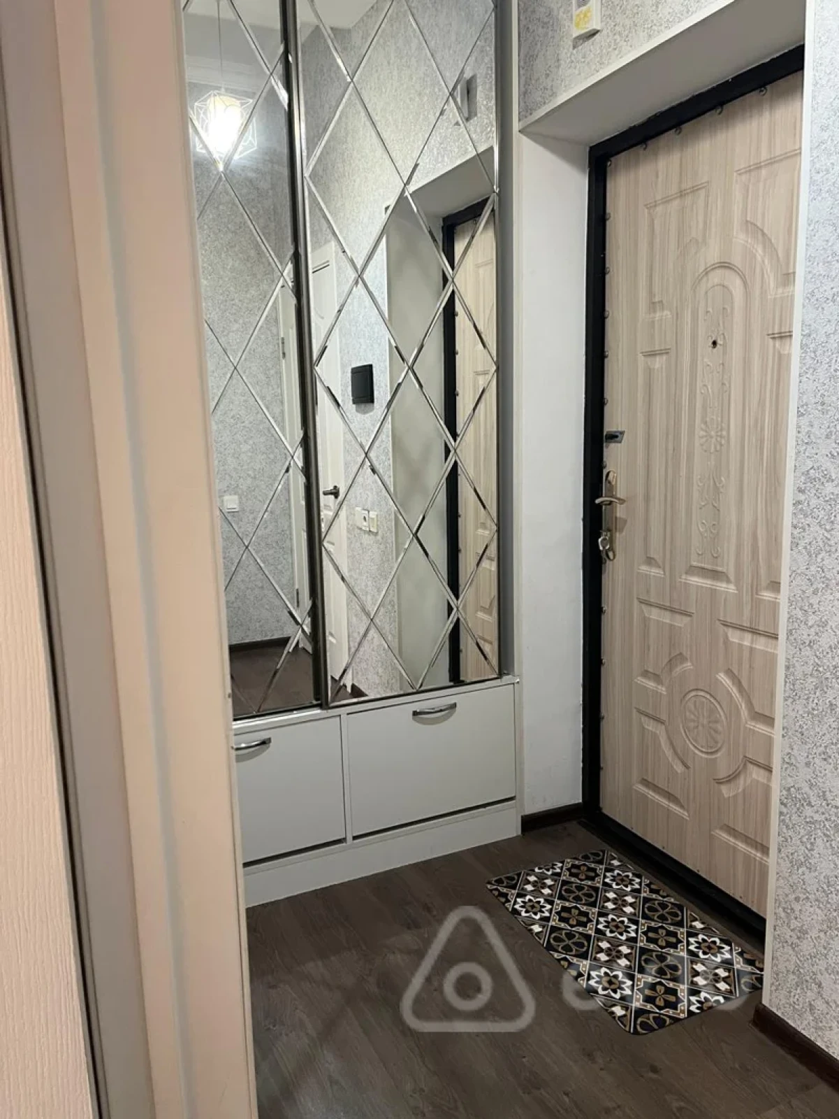 Kirayə verilir 2 otaqlı yeni tikili 40 m²