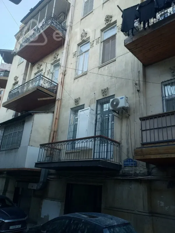 Kirayə verilir 1 otaqlı köhnə tikili 18 m²