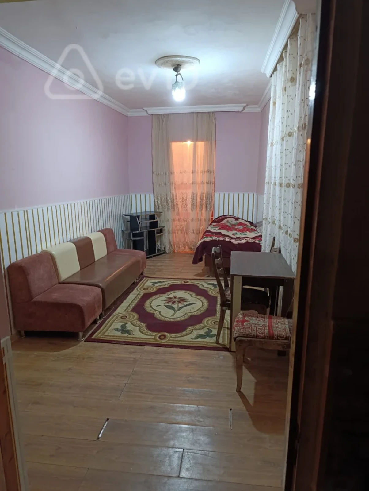 Satılır 2 otaqlı köhnə tikili 35 m²