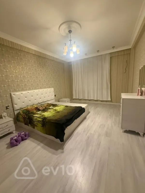 Kirayə verilir 2 otaqlı yeni tikili 60 m²
