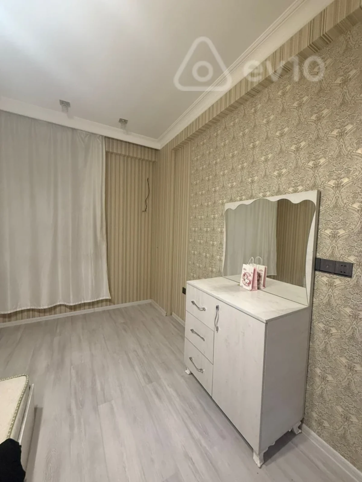 Kirayə verilir 2 otaqlı yeni tikili 60 m²