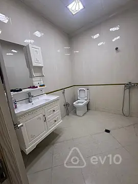 Kirayə verilir 2 otaqlı yeni tikili 60 m²