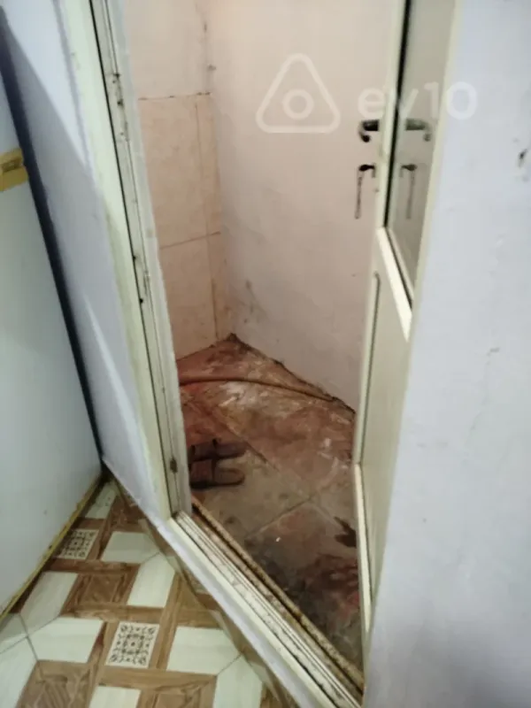 Kirayə verilir 2 otaqlı köhnə tikili 30 m²