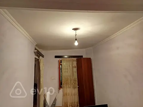 Kirayə verilir 2 otaqlı köhnə tikili 30 m²