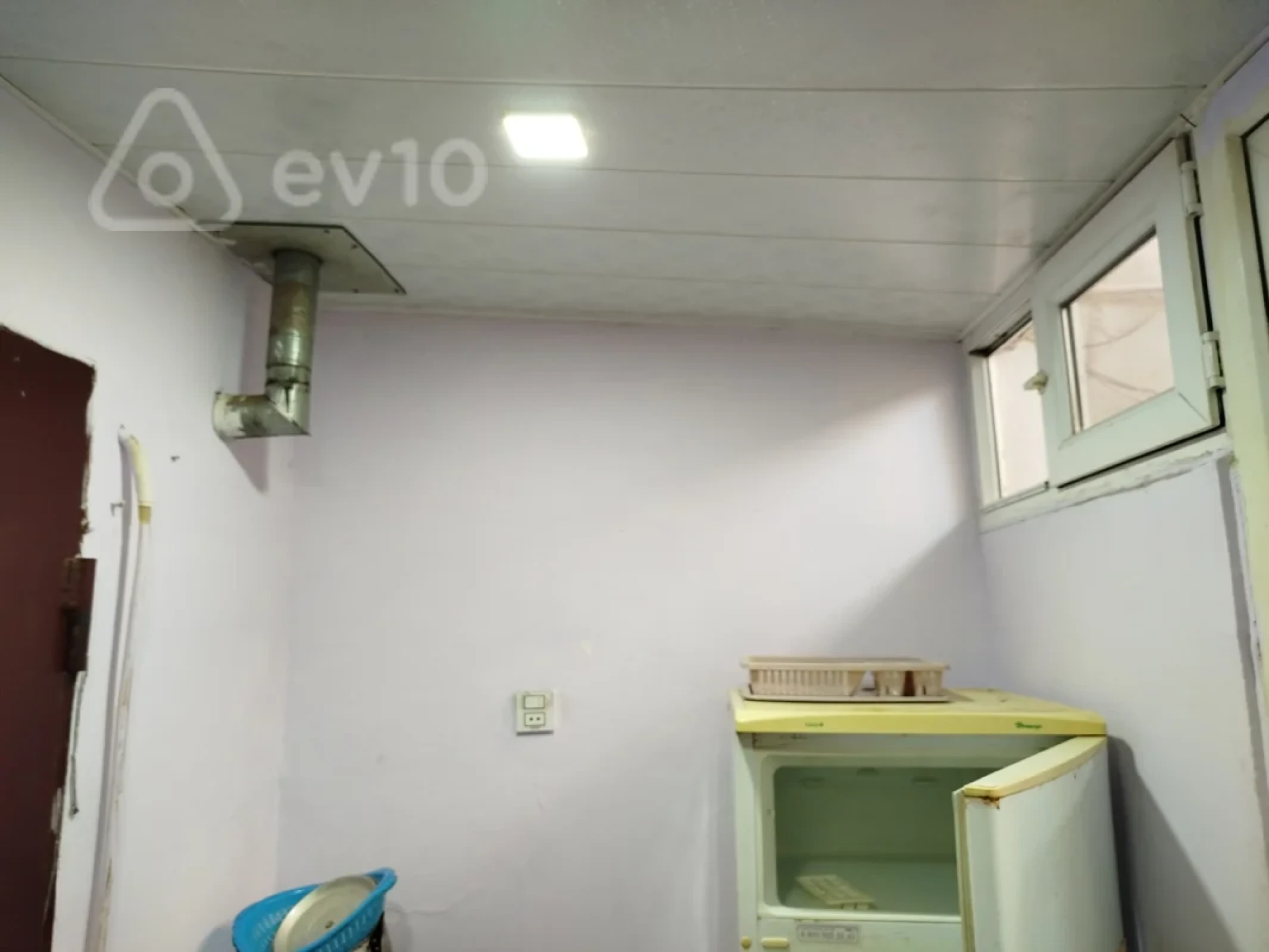 Kirayə verilir 2 otaqlı köhnə tikili 30 m²