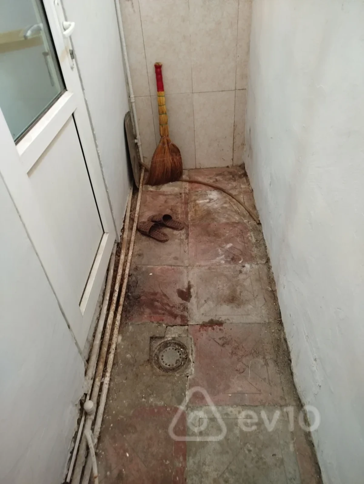Kirayə verilir 2 otaqlı köhnə tikili 30 m²