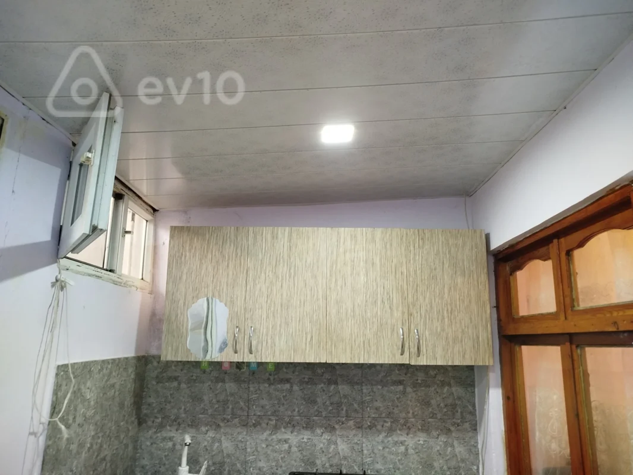 Kirayə verilir 2 otaqlı köhnə tikili 30 m²