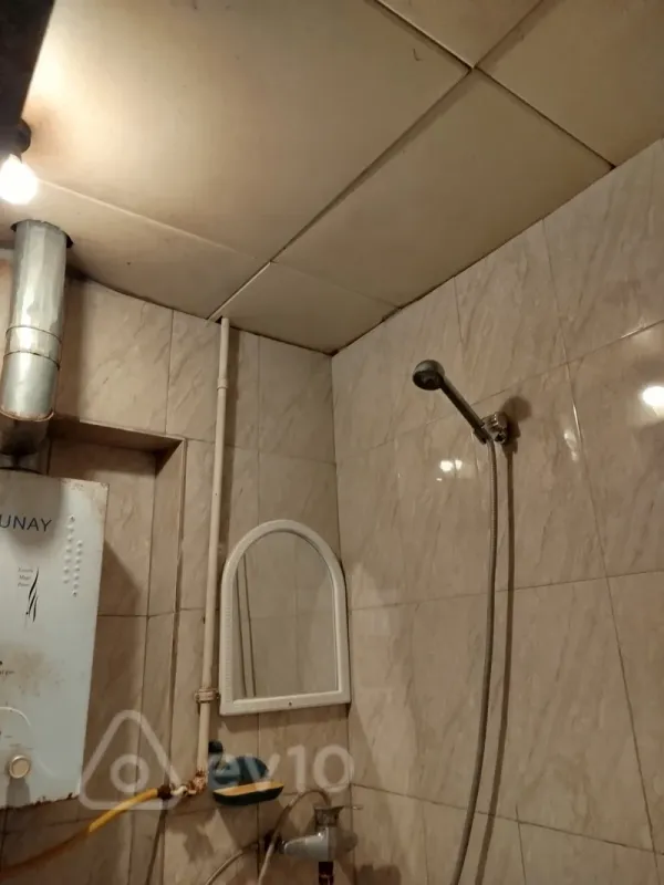 Kirayə verilir 2 otaqlı köhnə tikili 30 m²