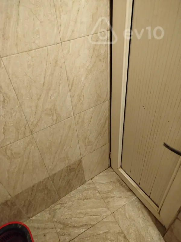 Kirayə verilir 2 otaqlı köhnə tikili 30 m²