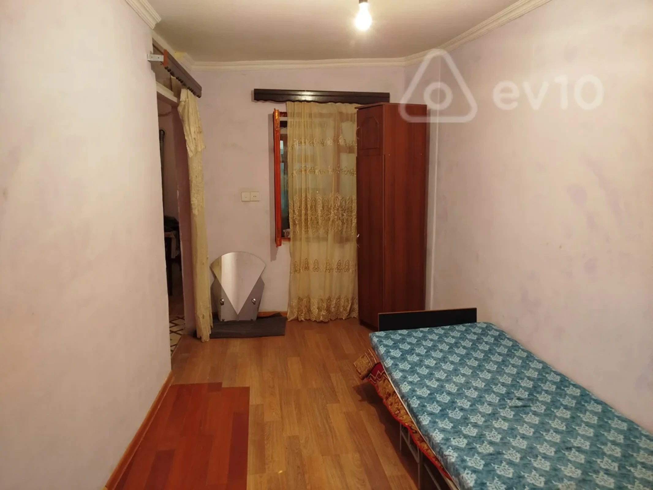 Kirayə verilir 2 otaqlı köhnə tikili 30 m²