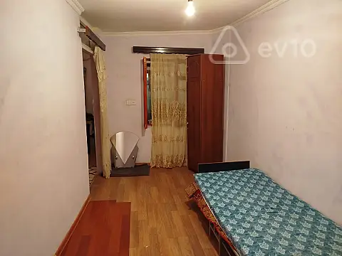 Kirayə verilir 2 otaqlı köhnə tikili 30 m²