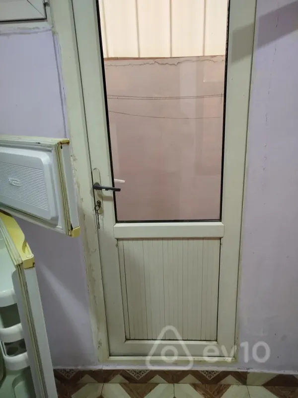 Kirayə verilir 2 otaqlı köhnə tikili 30 m²