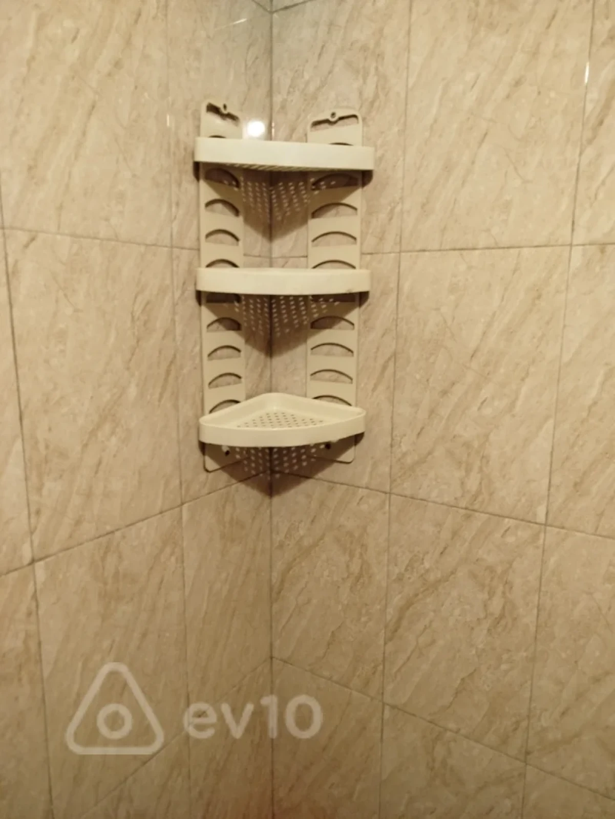 Kirayə verilir 2 otaqlı köhnə tikili 30 m²