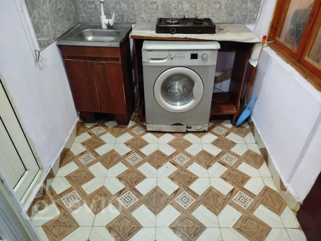 Kirayə verilir 2 otaqlı köhnə tikili 30 m²