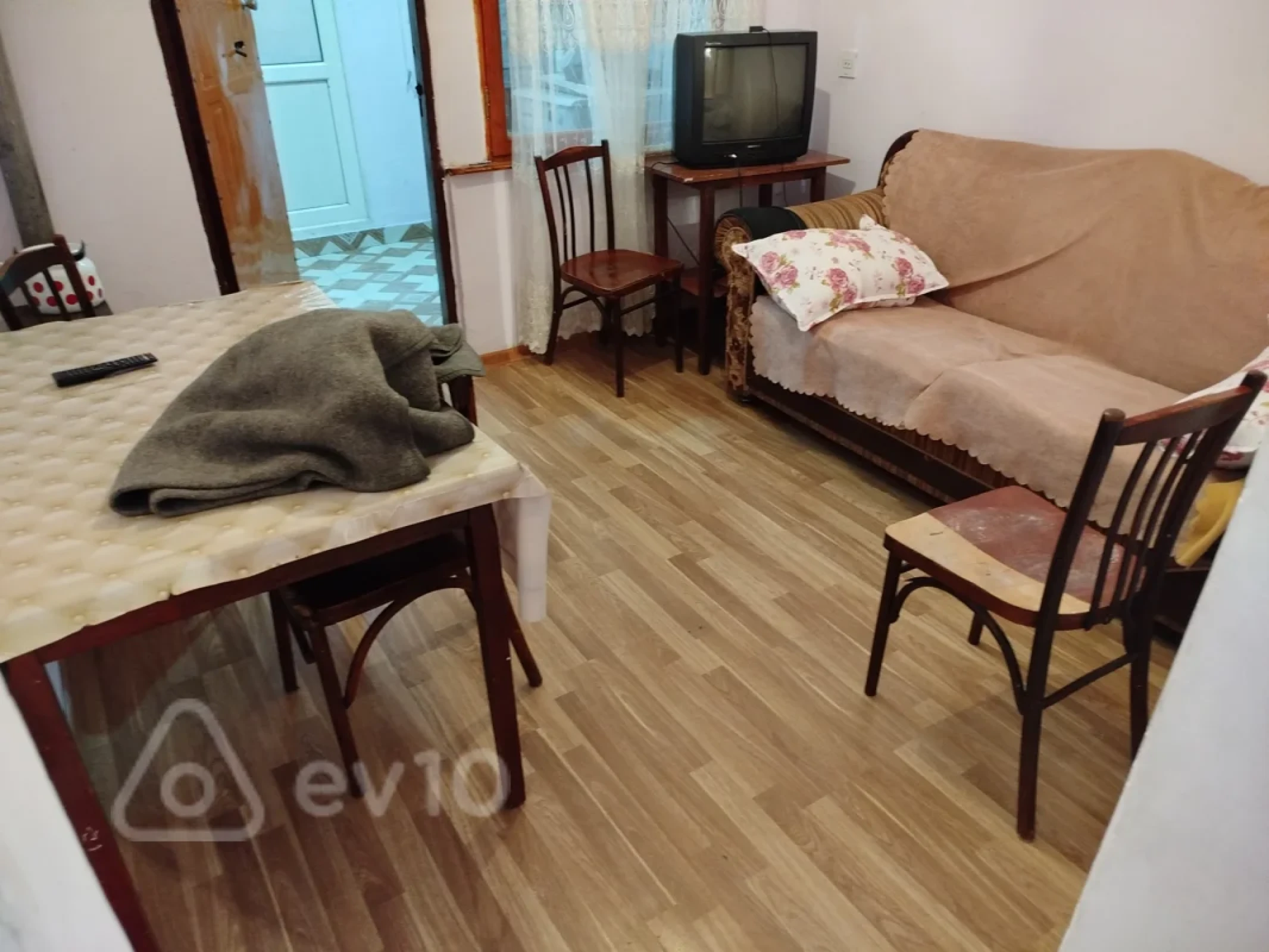 Kirayə verilir 2 otaqlı köhnə tikili 30 m²