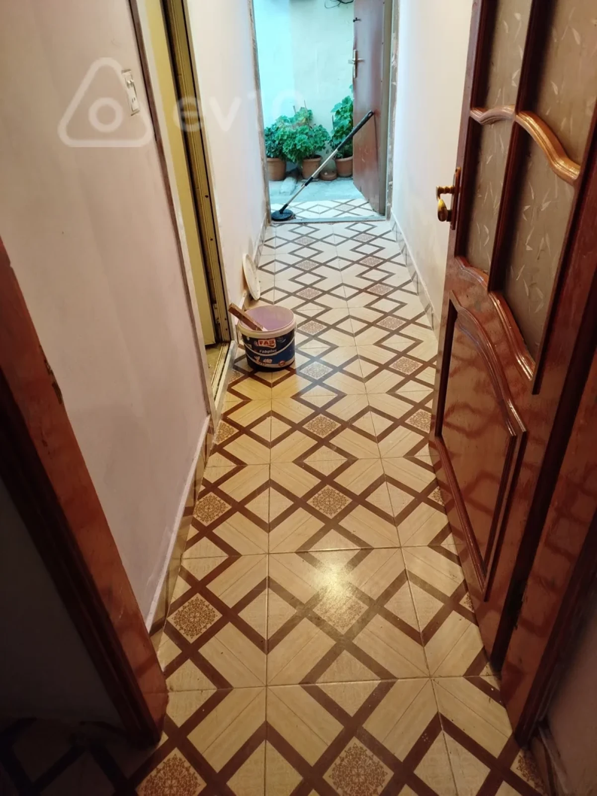 Kirayə verilir 2 otaqlı köhnə tikili 30 m²