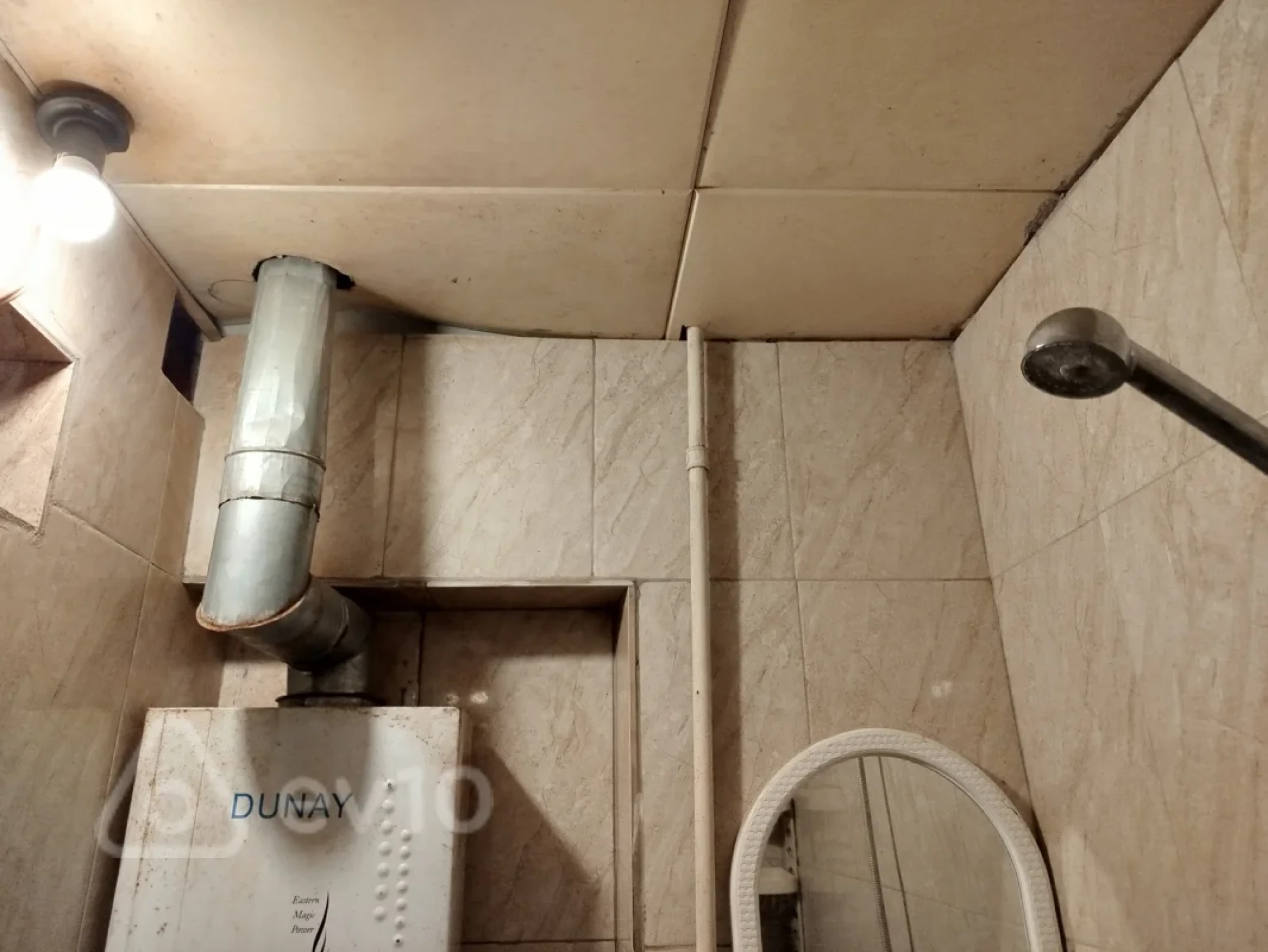 Kirayə verilir 2 otaqlı köhnə tikili 30 m²