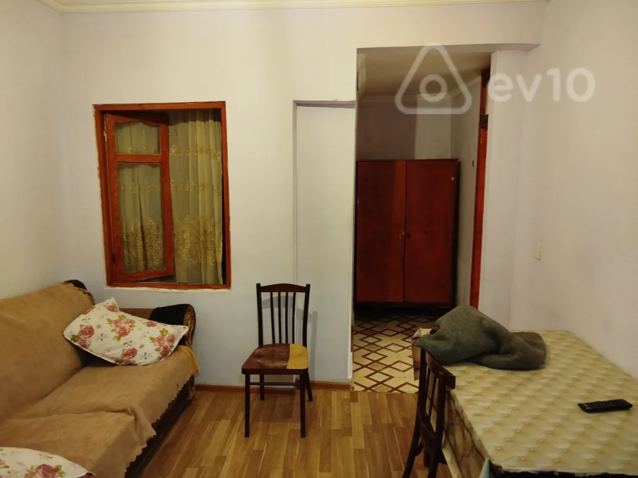 Kirayə verilir 2 otaqlı köhnə tikili 30 m²