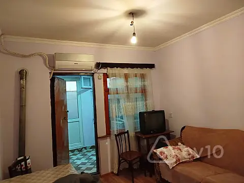 Kirayə verilir 2 otaqlı köhnə tikili 30 m²