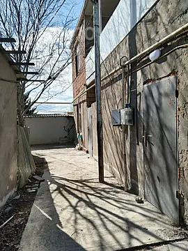 Satılır 6 otaqlı həyət evi 220 m² — Bakı, Yasamal 6 otaq 220.00 m²