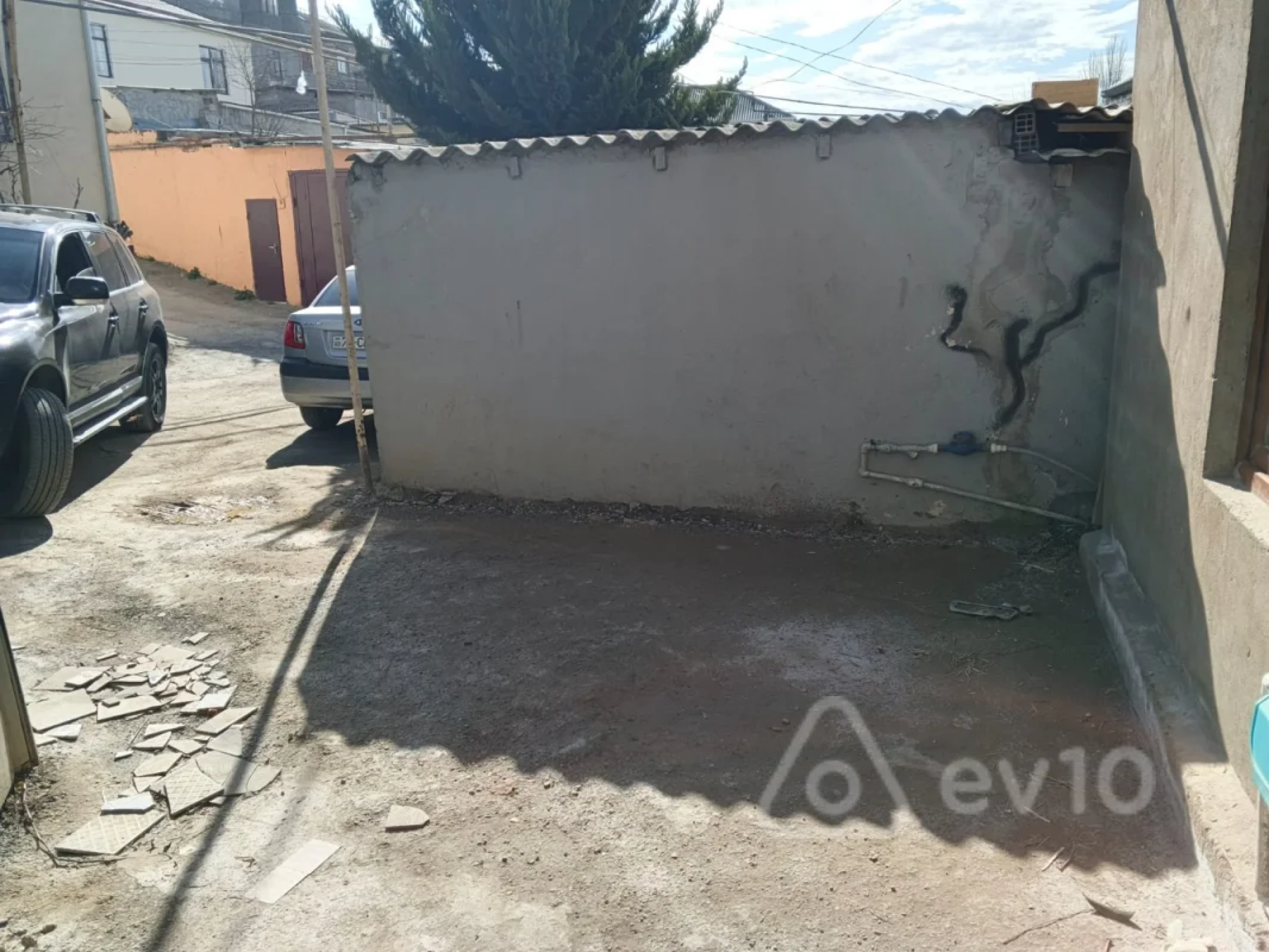 Satılır 6 otaqlı həyət evi 220 m²