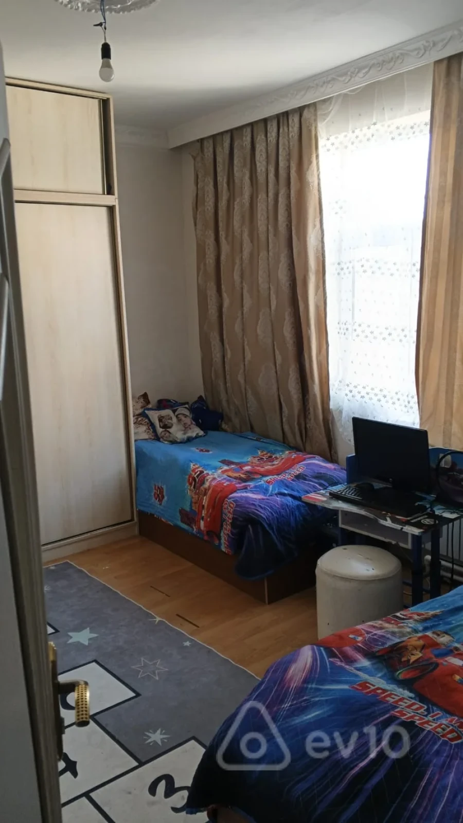 Satılır 6 otaqlı həyət evi 220 m²