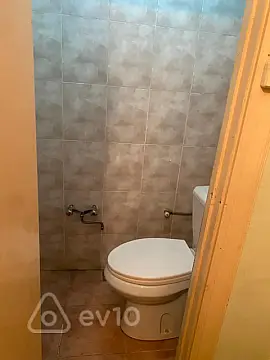 Satılır 3 otaqlı köhnə tikili 75 m²