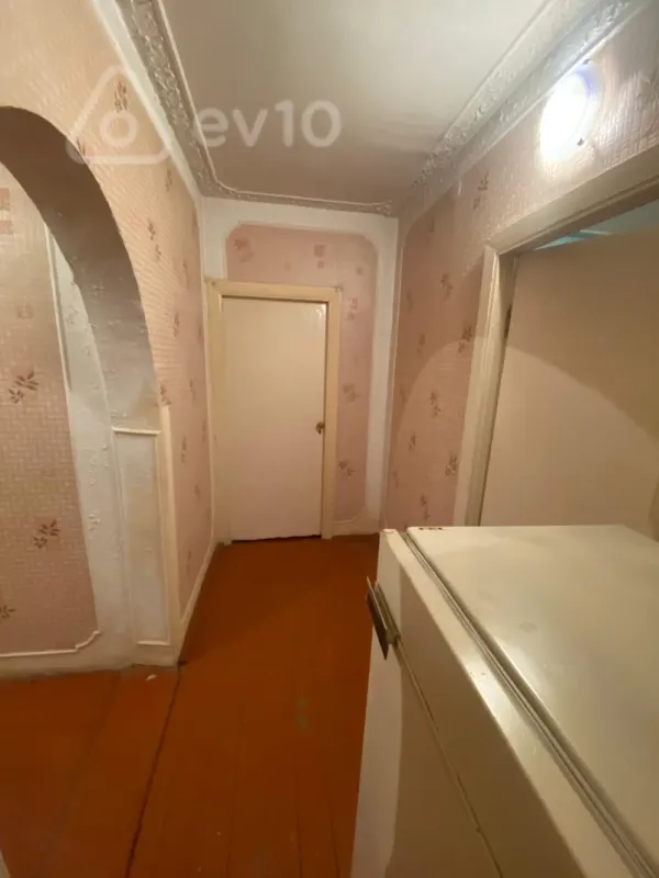 Satılır 3 otaqlı köhnə tikili 75 m²