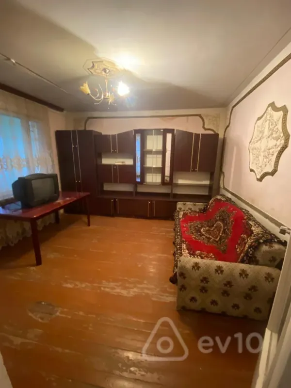 Satılır 3 otaqlı köhnə tikili 75 m²