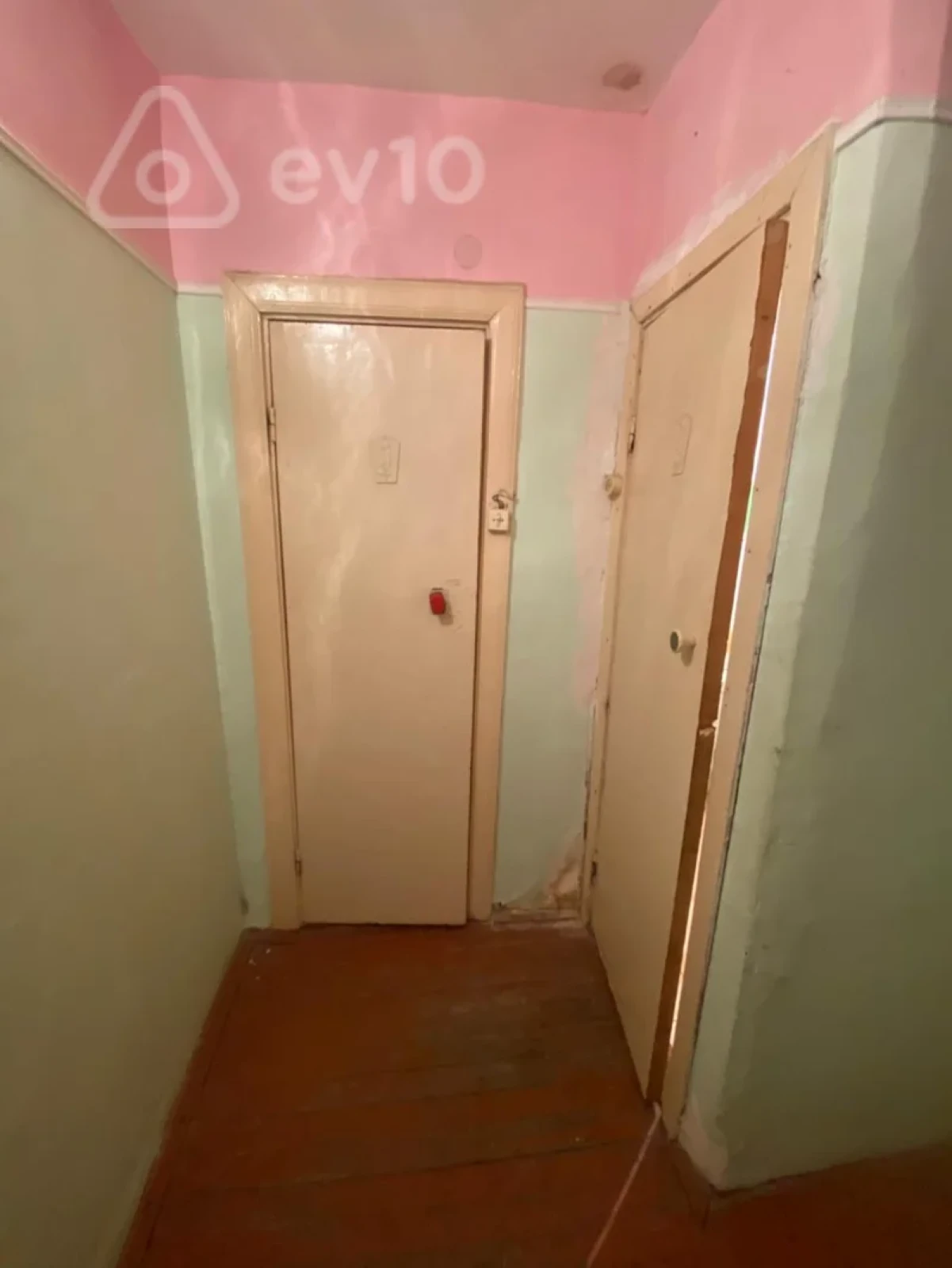 Satılır 3 otaqlı köhnə tikili 75 m²