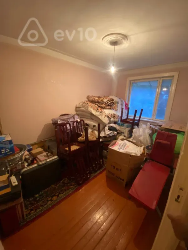 Satılır 3 otaqlı köhnə tikili 75 m²