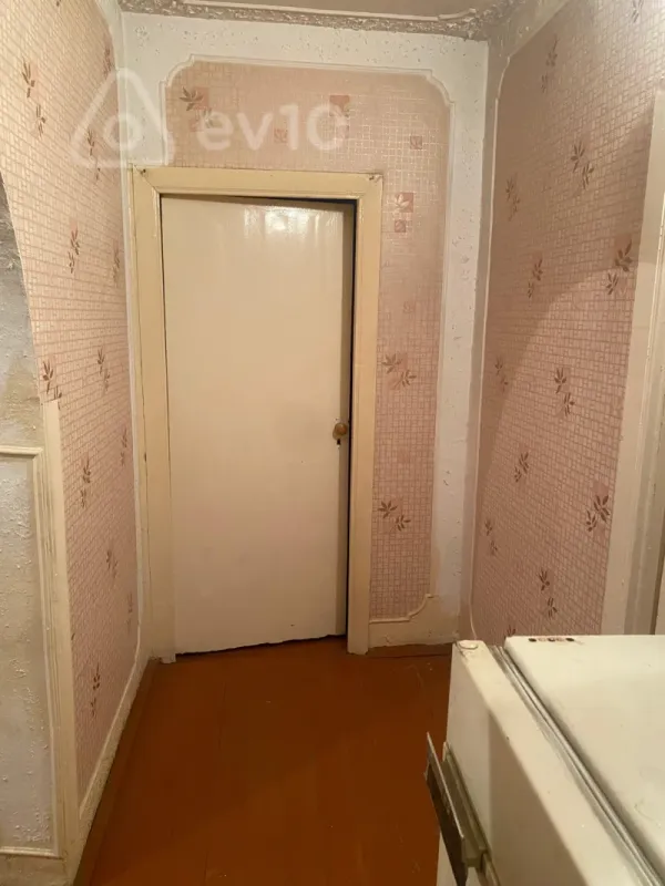 Satılır 3 otaqlı köhnə tikili 75 m²