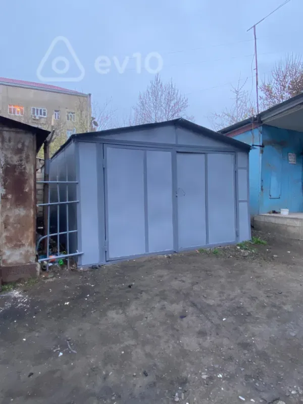 Satılır 3 otaqlı köhnə tikili 75 m²