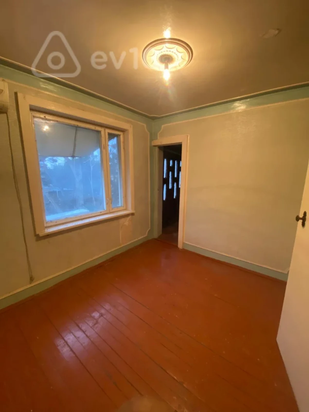 Satılır 3 otaqlı köhnə tikili 75 m²