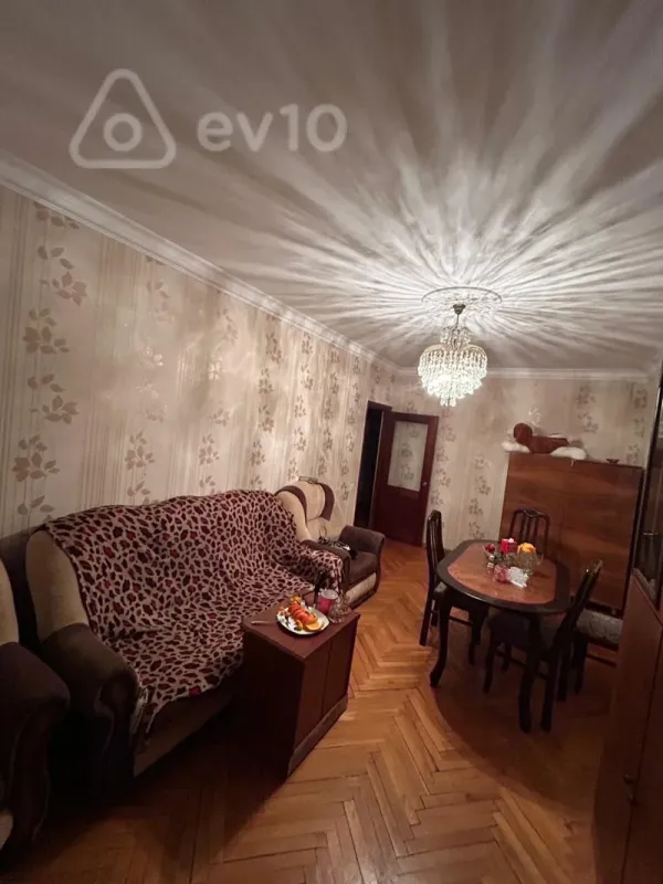 Kirayə verilir 3 otaqlı köhnə tikili 100 m²