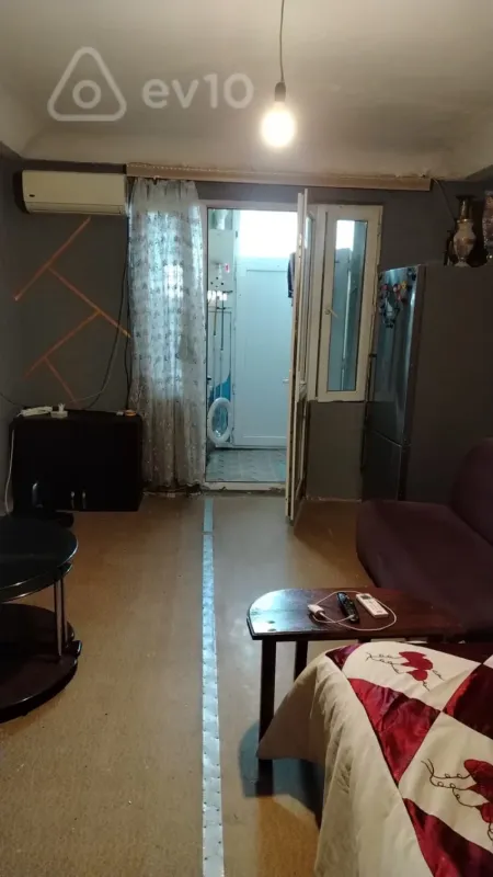 Kirayə verilir 1 otaqlı köhnə tikili 40 m²