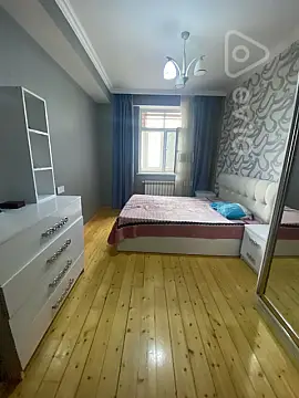 Kirayə verilir 2 otaqlı yeni tikili 65 m²