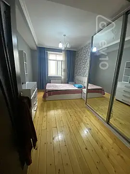 Kirayə verilir 2 otaqlı yeni tikili 65 m²