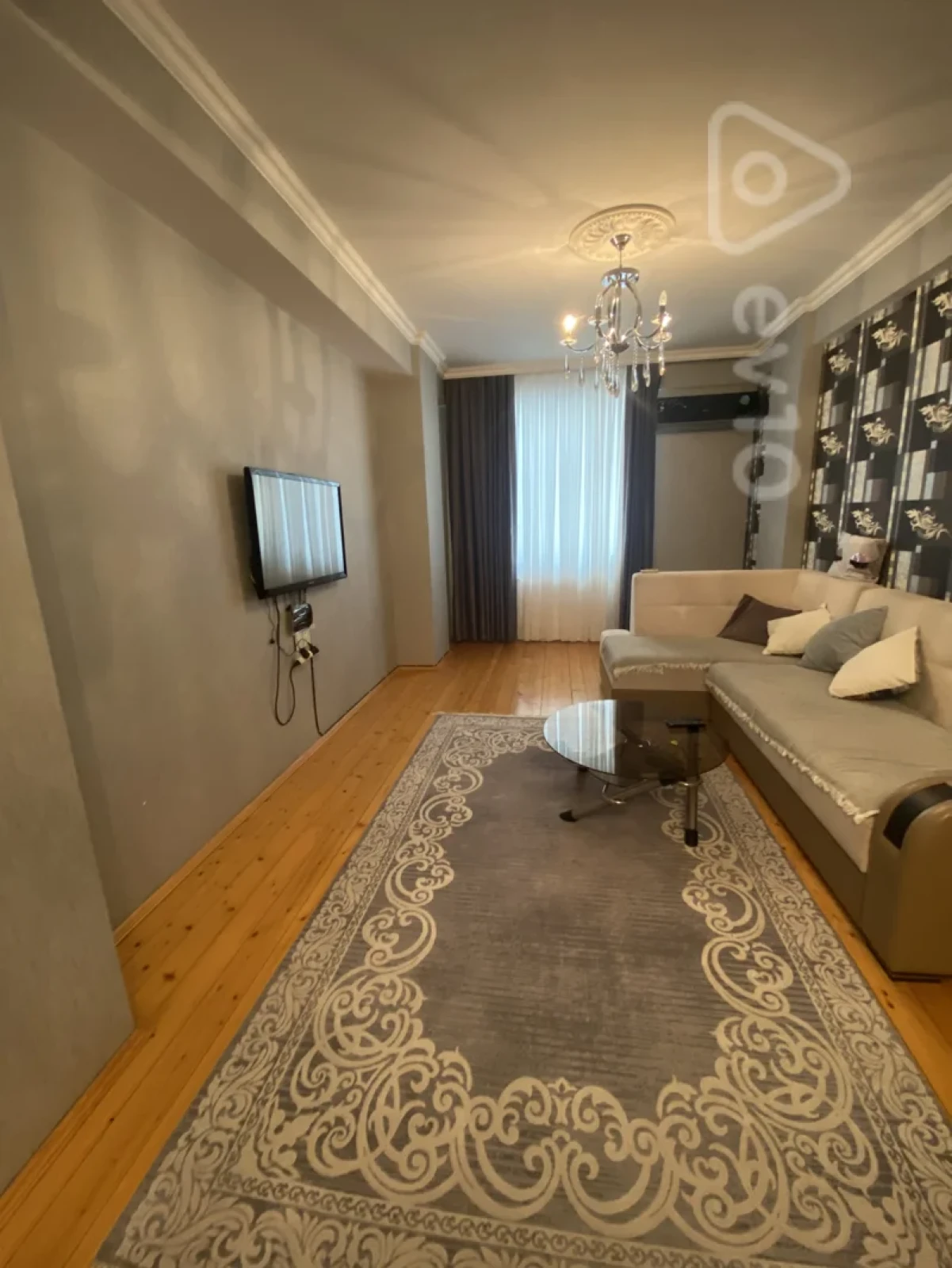 Kirayə verilir 2 otaqlı yeni tikili 65 m²