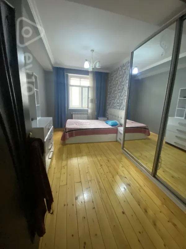 Kirayə verilir 2 otaqlı yeni tikili 65 m²