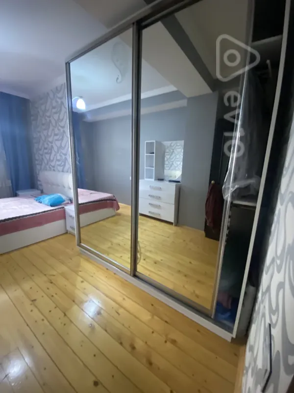 Kirayə verilir 2 otaqlı yeni tikili 65 m²