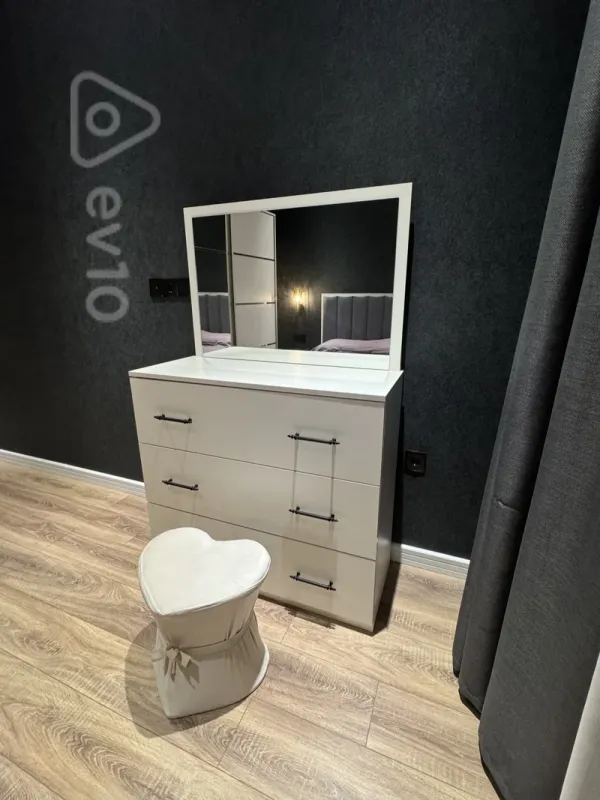 Kirayə verilir 2 otaqlı yeni tikili 70 m²