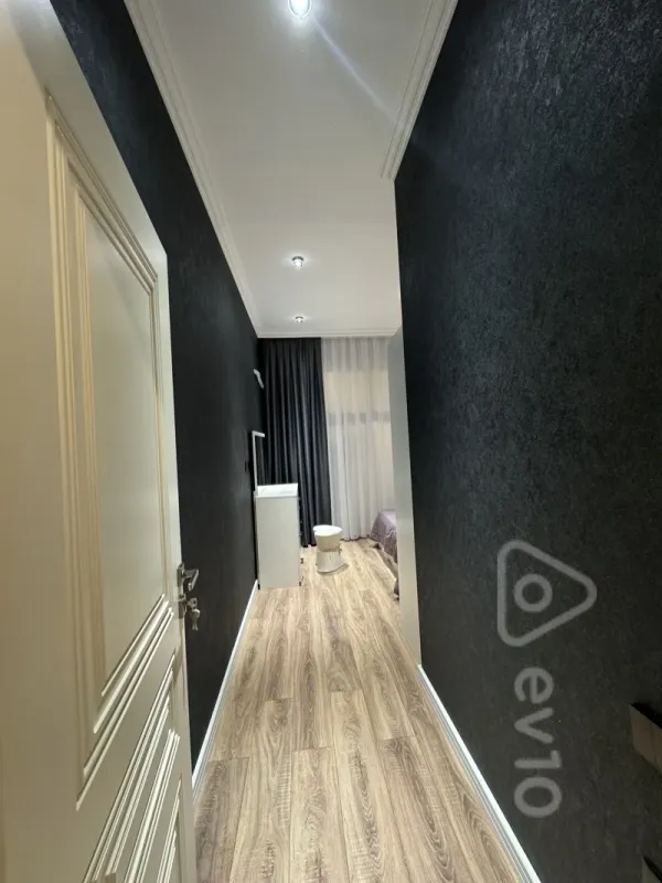Kirayə verilir 2 otaqlı yeni tikili 70 m²