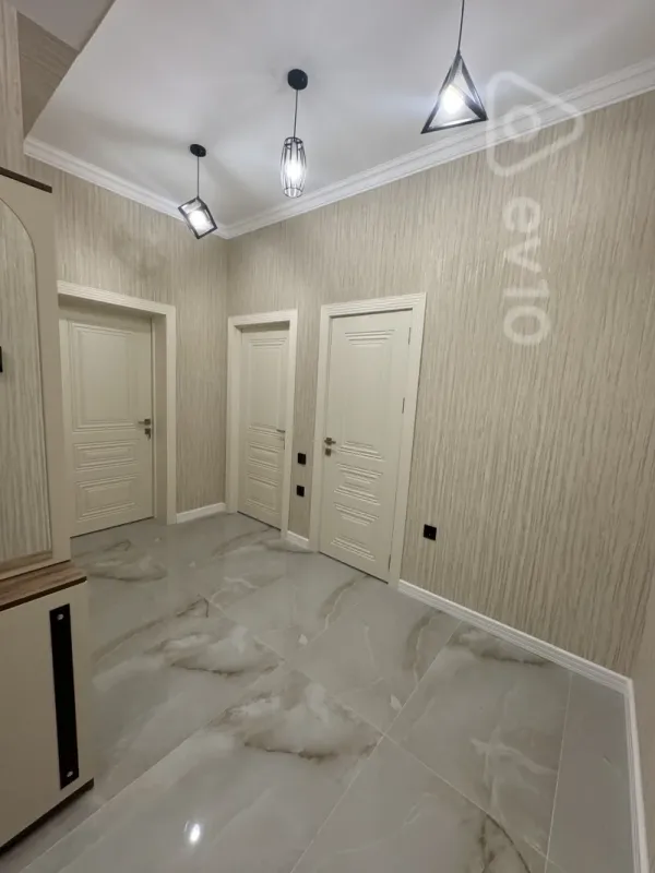 Kirayə verilir 2 otaqlı yeni tikili 70 m²