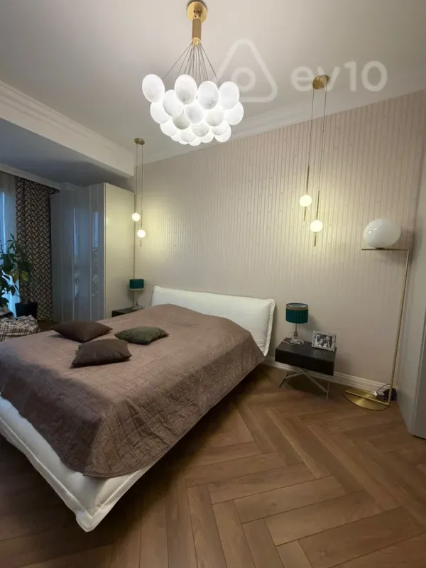 Satılır 3 otaqlı yeni tikili 165 m²