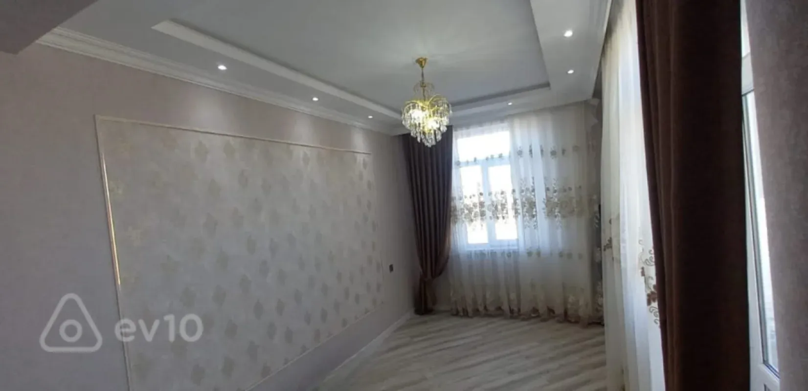 Kirayə verilir 3 otaqlı yeni tikili 80 m²