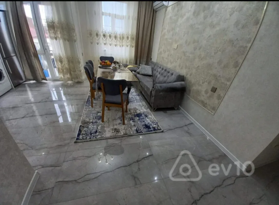 Kirayə verilir 3 otaqlı yeni tikili 80 m²