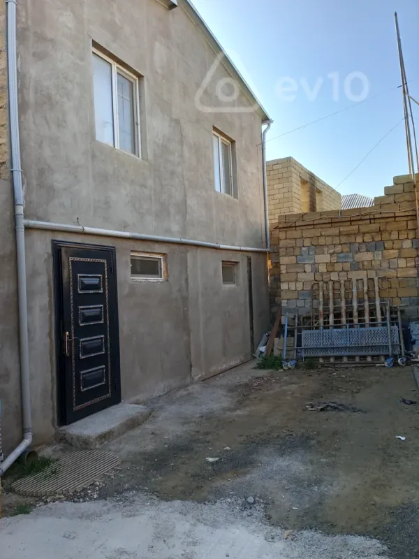 Satılır 5 otaqlı həyət evi 150 m²